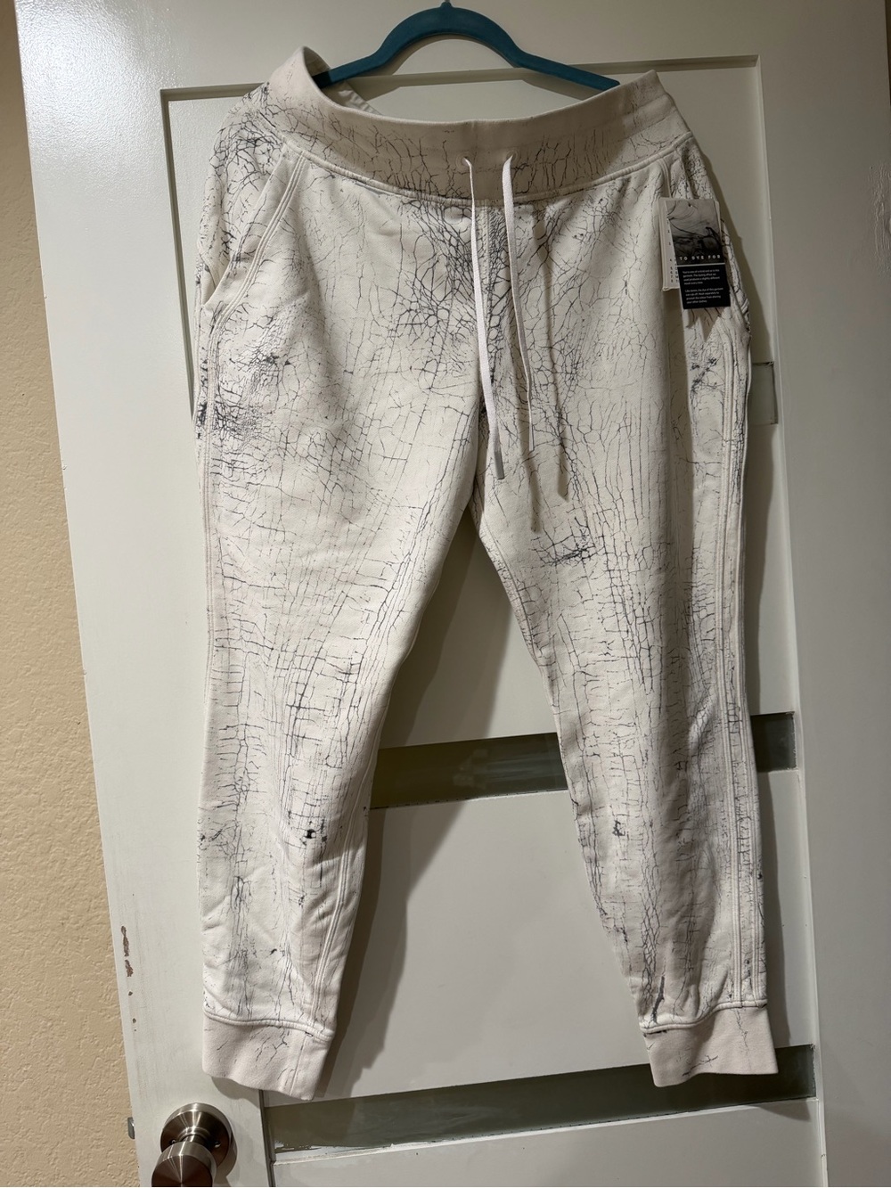 Lululemon Womens white Jogger Pants with Black tye dye Print